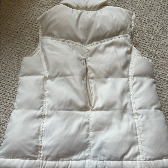 Banana Republic down vest. Size small. - Picture 4 of 6
